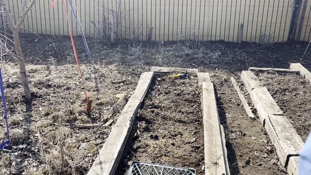 BCỂ!...
Зимняя ЛАФА для дачников закончилась, и началась
садово-огородная
КАМАСУТРА!