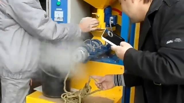 Переработка отходов мельницы с семенами растений. Производим экструдеры от 100 кг до 1 тонны. ФАВОР.