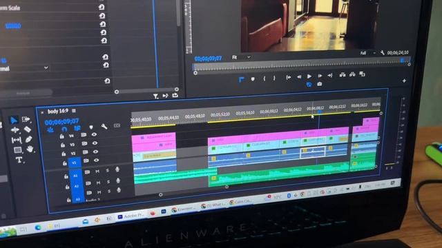 "video out of frame" after using warp stabilizer fix in 1 minute смотреть онлайн