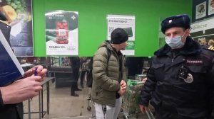 ЛЖИВЫЕ СОТРУДНИКИ ПЕРЕОБУВАЮТСЯ / ПРОСРОЧКА / НЕ ВЕРНУЛИ ДЕНЬГИ ЗА ПРОСРОК /  КРЫША МАГАЗИНА В ДЕЛЕ