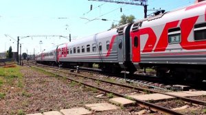 Электровоз ЭП20-010 с поездом №19 Ростов-на-Дону — Москва