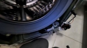 Обучаю новичка #7. Горенье скрипит при стирке, Samsung пачкает одежду, маслянистые пятна.