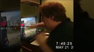 разбил комп от испуга