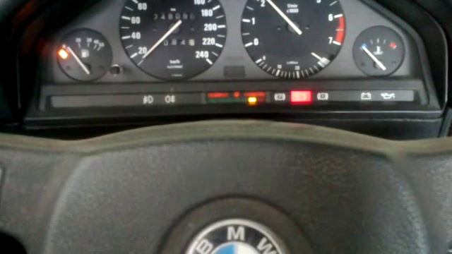 BMW E30 320 első indítás :) смотреть онлайн