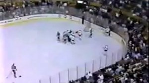 Хоккей, травма Клинта Маларчука