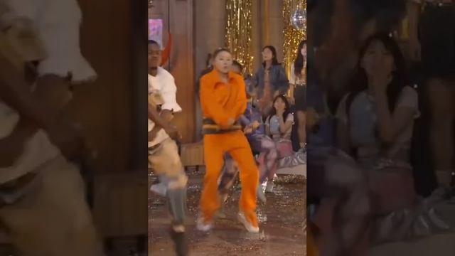 Chinese tries afro dance смотреть онлайн