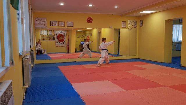 Логинов Эмпи смотреть онлайн