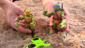 Черепашки-Ниндзя защищают Спиннер от Шредера! Игры  для мальчиков @GulliverRu