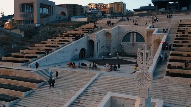 Учите армянский язык с любой точки мира с Tumanyan.Online смотреть онлайн