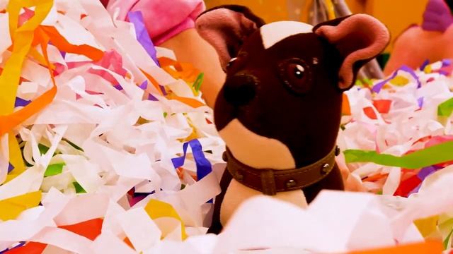 Игрушка собачка Шоколадка устроила бумажную вечеринку! Игры и мультики для детей Как Мама