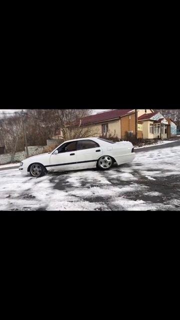 Лайтовый дрифт на кроуне. Спущено колесо, на тот момент я этого не знал 😁 #winter #drift #shorts смотреть онлайн