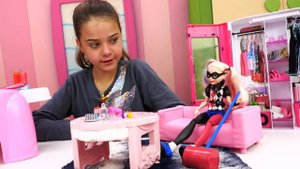 Харли Квинн учится быть леди - Мультики с куклами. Видео для девочек - Салон красоты для кукол