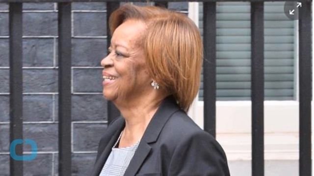 Michelle Obama’s Mother Makes Rare Public Appearance in London смотреть онлайн