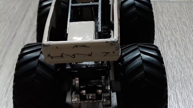 монстр трак,бмв,и мотик хонда. смотреть онлайн