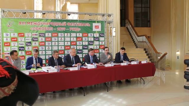 Сергей Безруков о вратарском искусстве смотреть онлайн