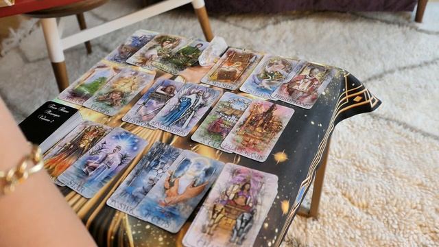 TAURUS ~ It's complicated but they are choosing you! ~ WLC Aug2019 смотреть онлайн