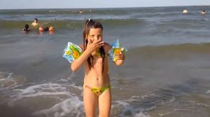 Аня на Каспийском море Махачкала Дагестан