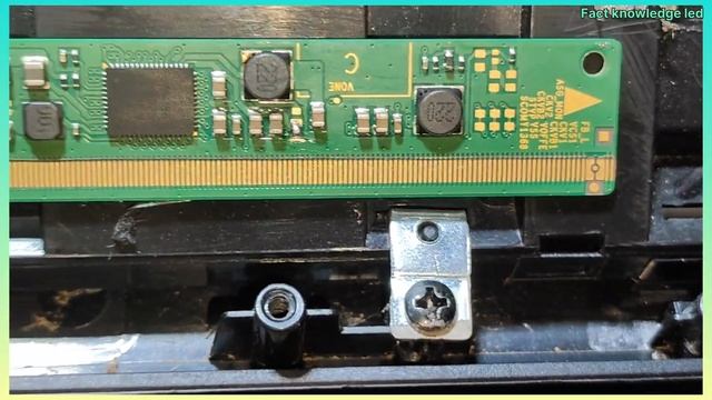 Sm4186 Single cof vertical baar & line kaise thik karte haii/Samsung panel single cof lines problem смотреть онлайн