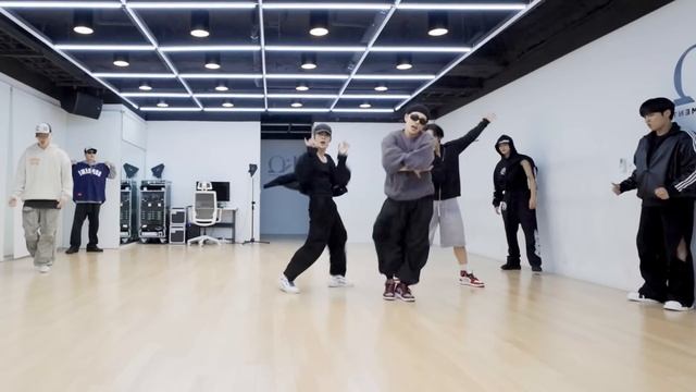 ATEEZ – 'WORK' Dance Practice Mirrored [4K] смотреть онлайн