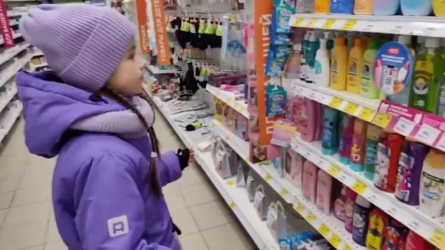 Закупаюсь в магнит косметике!😨/// Милена Гусева смотреть онлайн