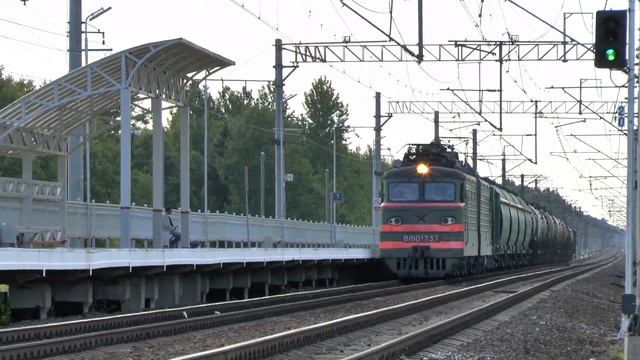 Электровоз ВЛ10у-737 с грузовым смотреть онлайн