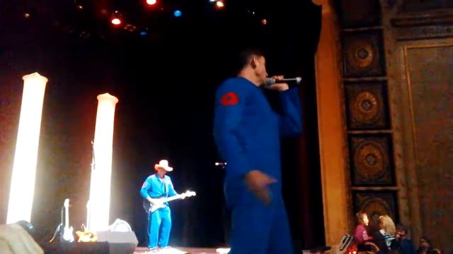 Movers Close Brantford Feb 23/15 Swiss Chalet style смотреть онлайн