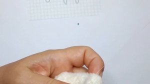 Вяжем крючком собачку. Процесс создания грустного песика