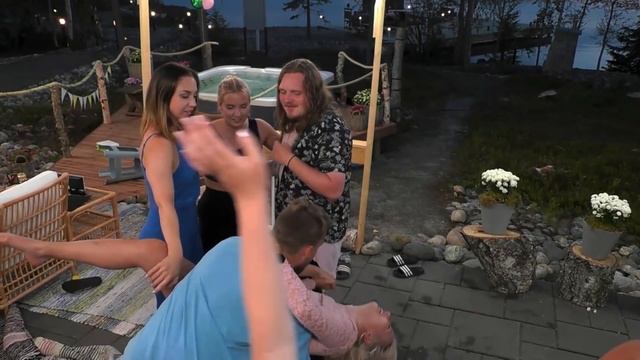 Me oltiin oikeessa kokoajan - TIS Suomi 2020 Jakso 22 - Kauden päätösjakso смотреть онлайн