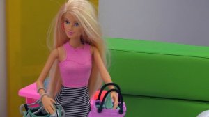 Барби проспала свидание. Шопинг с куклой. Мультик для девочек
