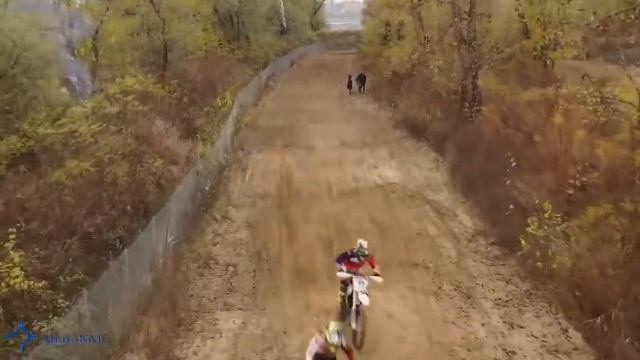 А вы хотели бы так же? Это возможно в Школе Мотокросс обучение от Бенедиктыча и МХRF.ru, MXWAY.pro смотреть онлайн