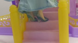 ToyClub шоу - Игрушки Холодное сердце - Эльза ищет Анну