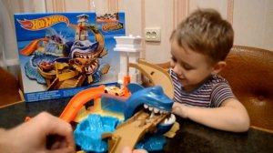 Хотвилс трасса порт акул с машинками меняют в воде цвет распаковка Hot Wheels Sharkpark unboxing