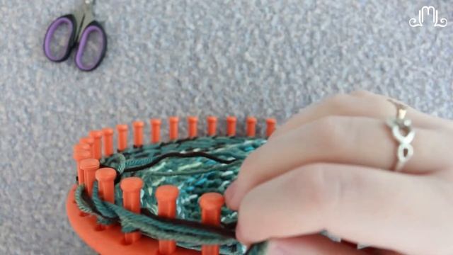 Loom Knit for Beginners "Very Hungry Caterpillar" Baby Cocoon Tutorial 3 of 5 | Last Minute Laura