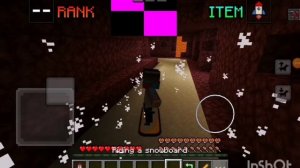 катаюсь на сноуборде в Майнкрафте.