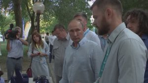 2017, 20 августа. Омич подарил икону Путину