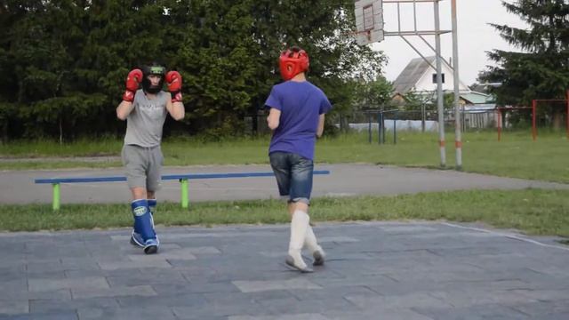 Рукопажный бой..сила против скорости