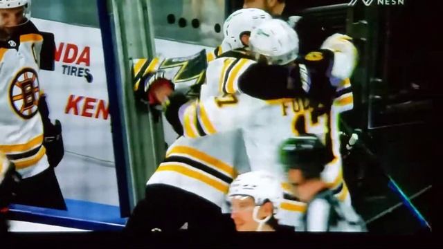 Patrice Bergeron saves David Pasternak's life! смотреть онлайн