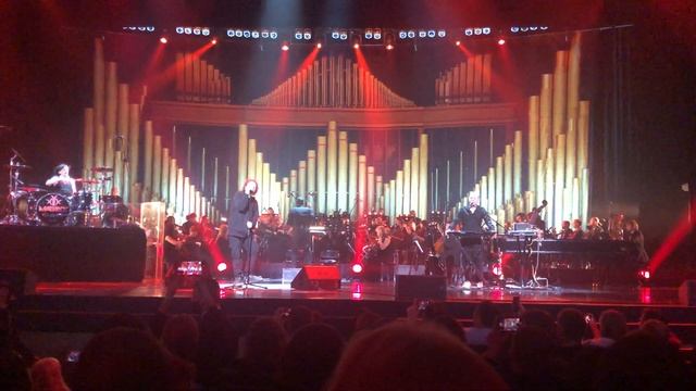 Глеб Самойлов & The Matrixx с симфоническим оркестром - Дворник смотреть онлайн