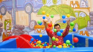 Мастерская Фёдора - Халк меняет цвет машины - Супергерои и машинки в видео для мальчиков