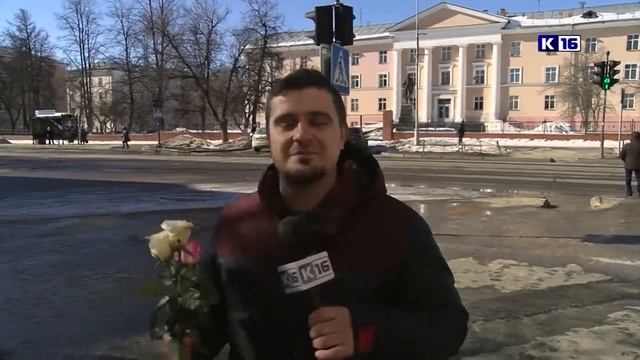 8 марта смотреть онлайн