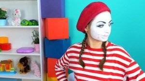 Охраняем сон БЕБИ БОН! – Весёлые игры Как Мама с Baby Born. Смешные видео куклы для девочек.