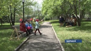Песни и шахматы: как прошел день защиты детей в Барнауле
