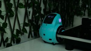 Meet My Real Robot 🤖 Miko 2 || Unboxing & Hands On