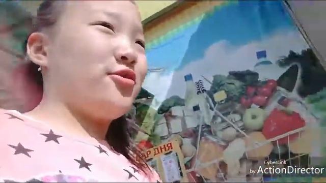 VLOG:орали на крыше?! /каникулы!!! /ПОМЕНЯЛА НАЗВАНИЕ КАНАЛА?! /ВСТРЕТИЛА ИЗВЕСТНУЮ БЛОГЕРШУ?! смотреть онлайн