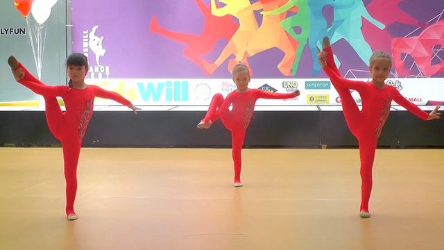 KIDS WILL DANCE FEST Циркова студія «Тріумф» Бриз смотреть онлайн