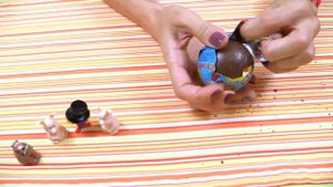 Видео для детей. Маша и медведь - шоколадные яйца