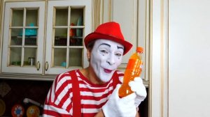 Беби Бон Как мама - Киндер сюрприз или яблоко? Полезная еда - Мультики для детей