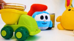 Бьянка и Маша Капуки Кануки готовят грибы с булгуром - Видео игры готовка вместе с игрушками