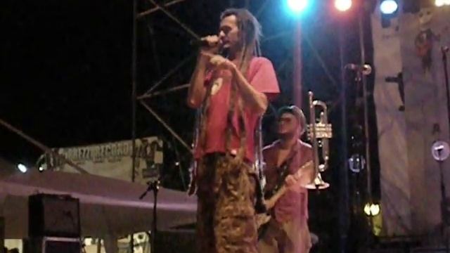 08.09.2011 Roy Paci & Aretuska in Redemption Song (Terni) смотреть онлайн