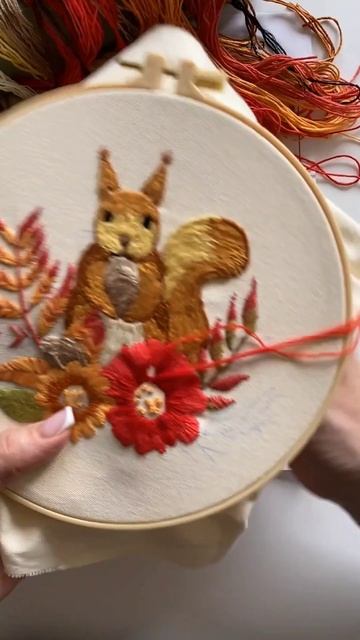 Длинный и короткий стежок Long and Short Stitch #вышивка #embroidery #stemstitch #embroiderysquirrel